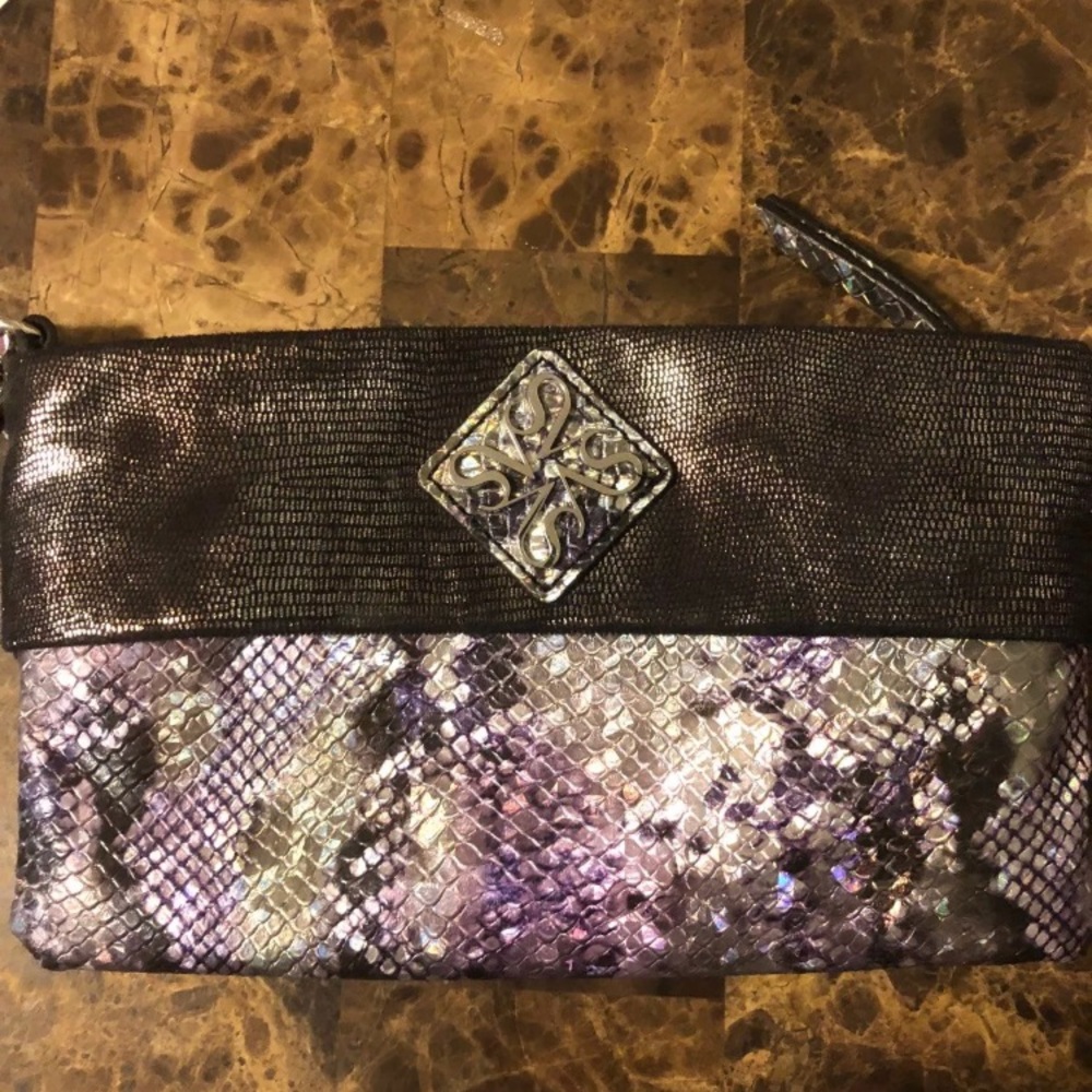 Simply Vera wang wristlet ‘clutch’